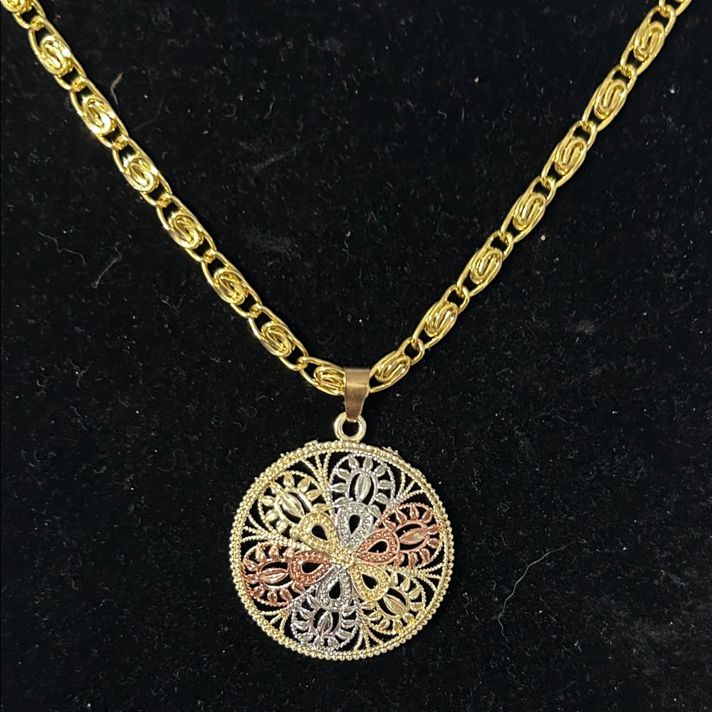 Intricate Gold and Silver Filigree Necklace